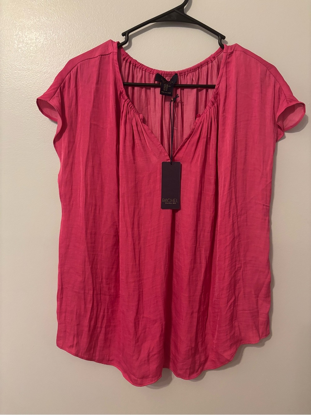 RACHEL Rachel Roy Fuchsia Short Sleeve V-Neck Blouse